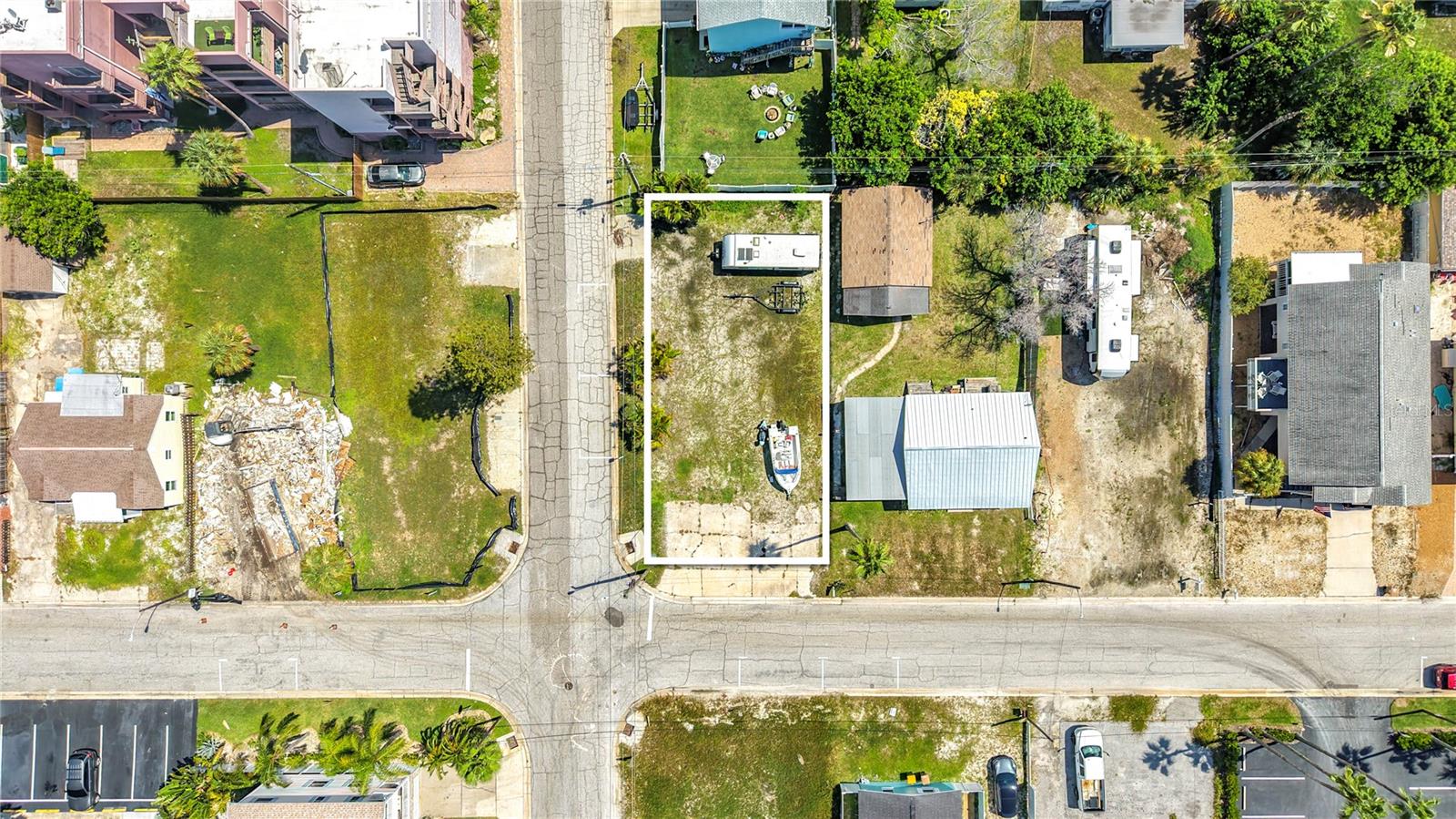 14065 Palm St, Madeira Beach, FL 33708