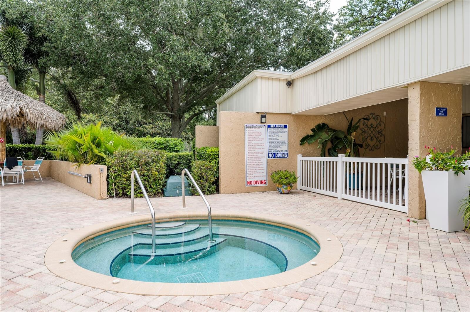 2618 Cove Cay Dr #702, Clearwater, FL 33760