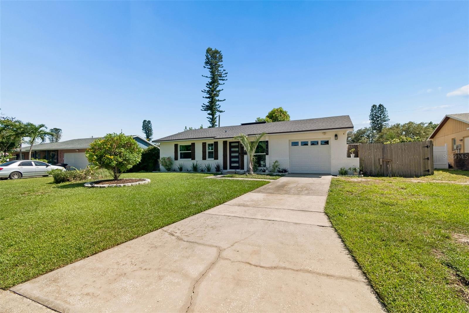 4185 Whiting Dr SE, St Petersburg, FL 33705