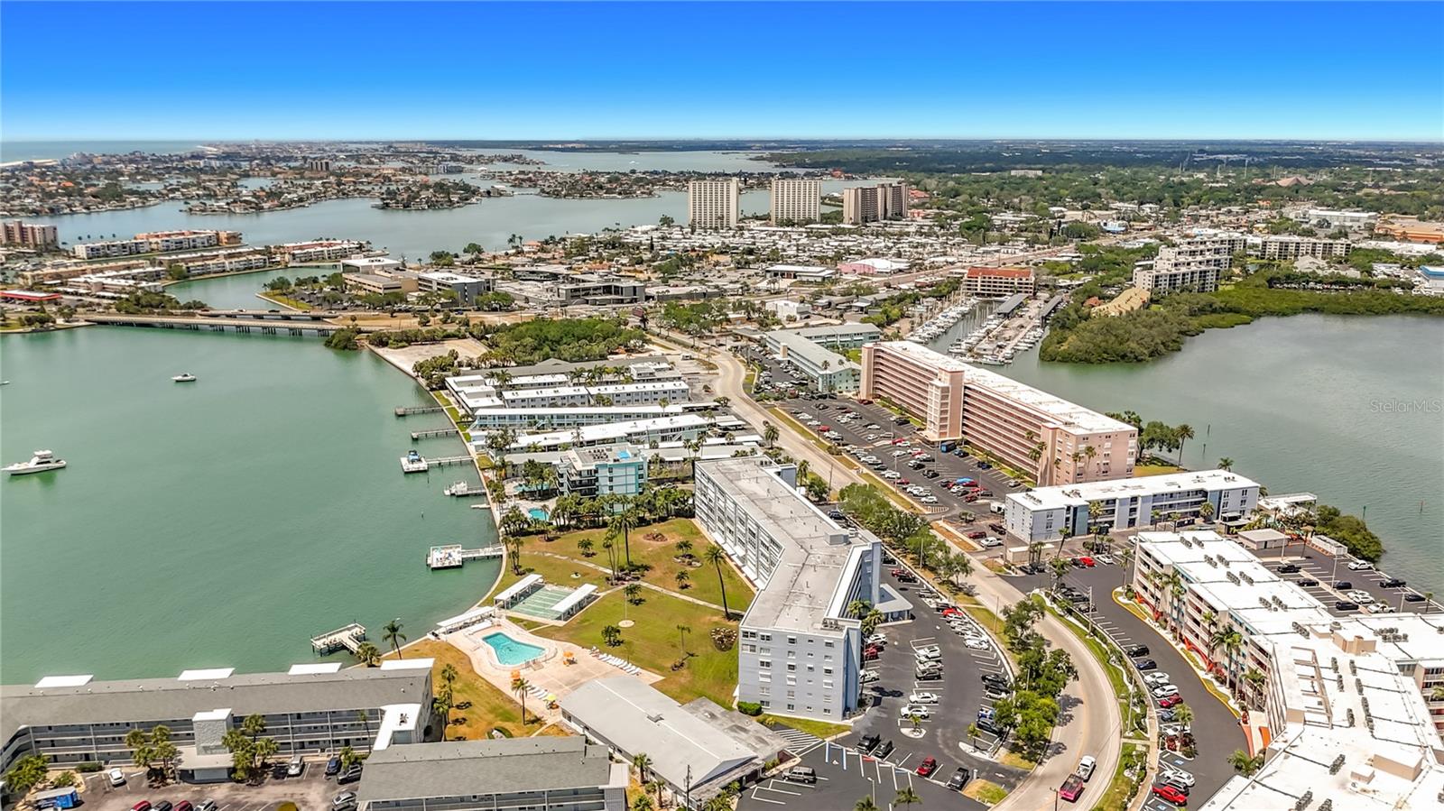 1868 Shore Dr S #503, South Pasadena, FL 33707