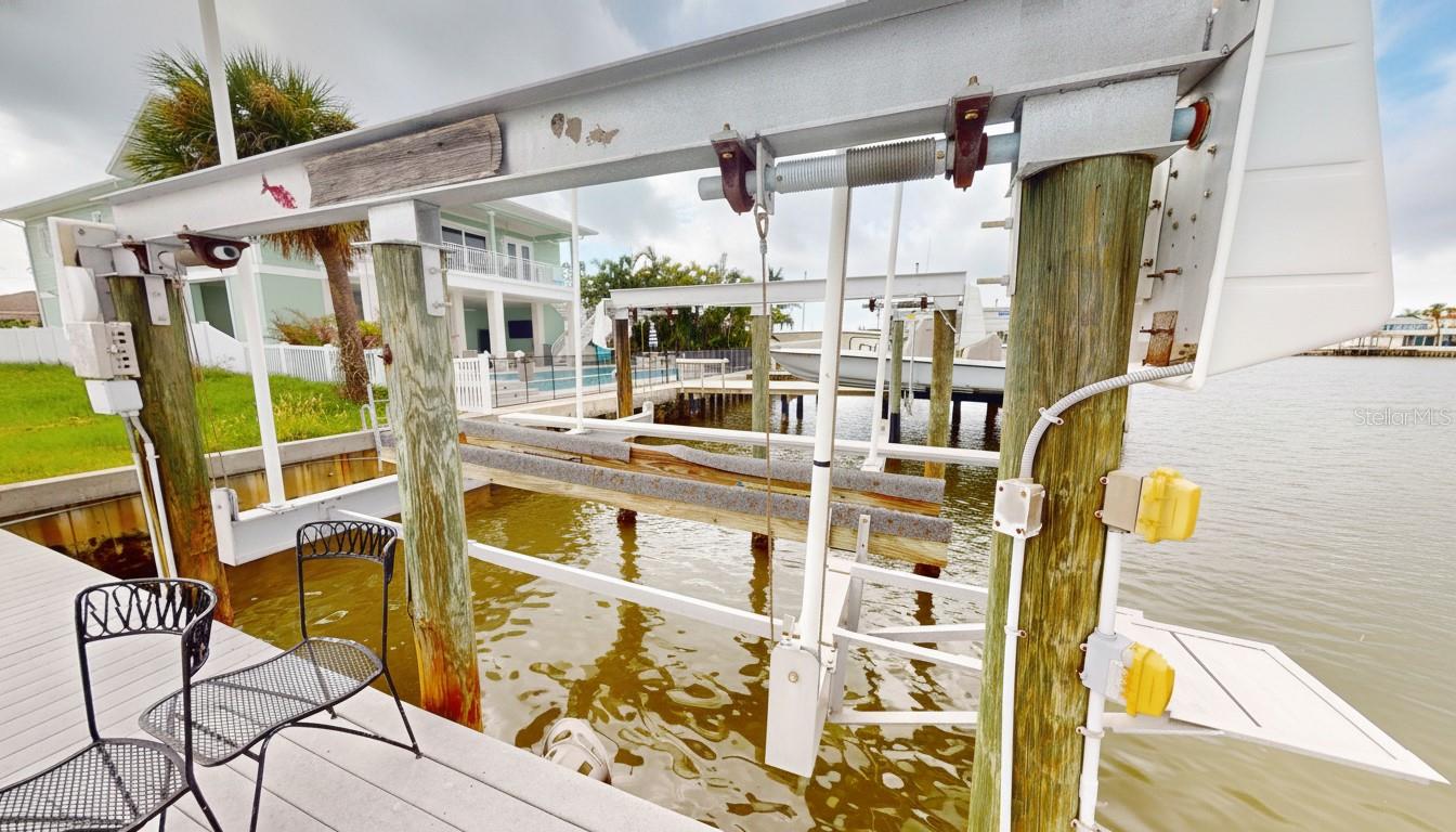 14217 E Parsley Dr, St Petersburg, FL 33708