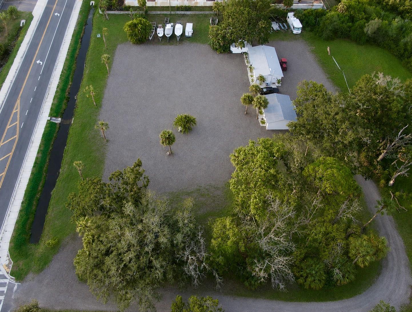 1322 N Pinellas Ave, Tarpon Springs, FL 34689