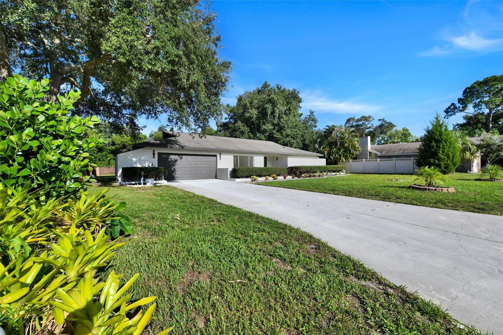 207 Dunbridge Dr, Palm Harbor, FL 34684