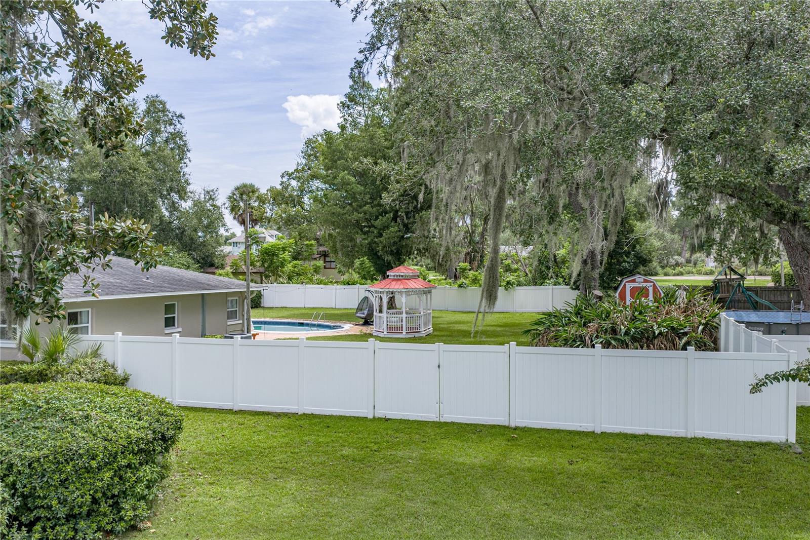 14320 13th St, Dade City, FL 33523