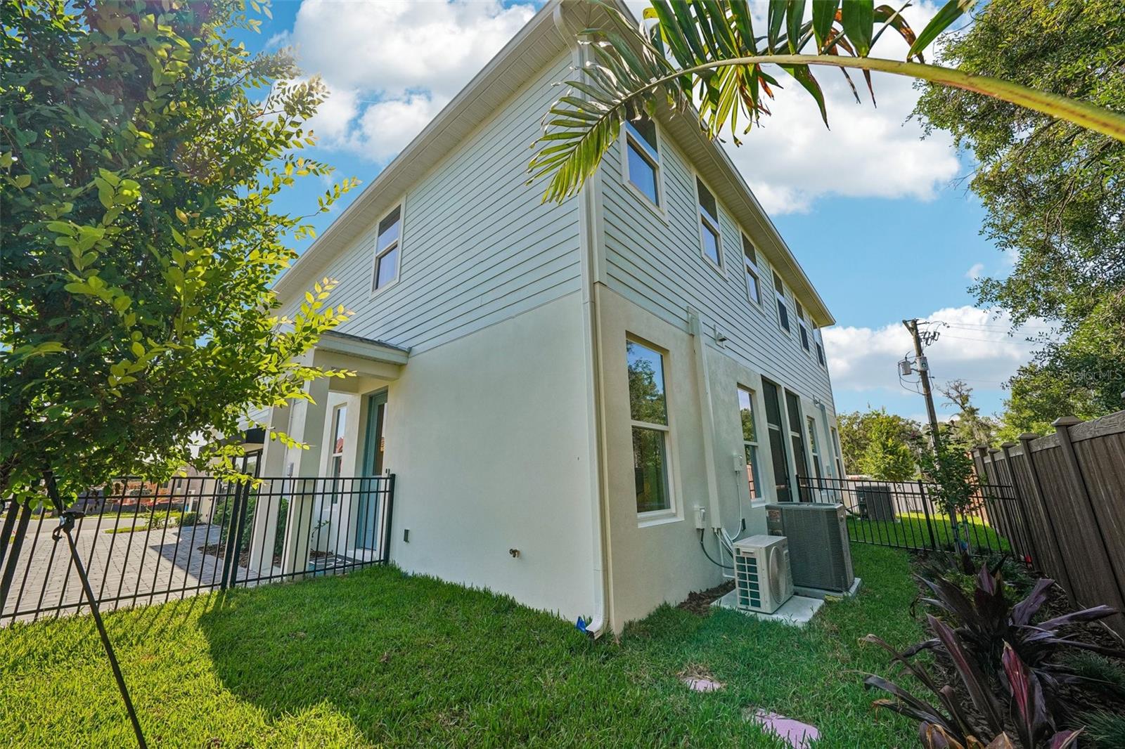 648 Silver Stream Ct, Brandon, FL 33511
