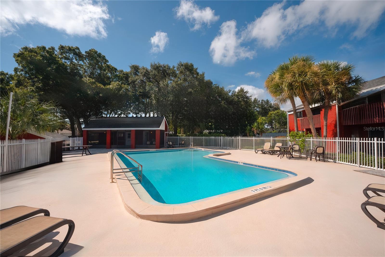 8210 12th Way N #G, St Petersburg, FL 33702