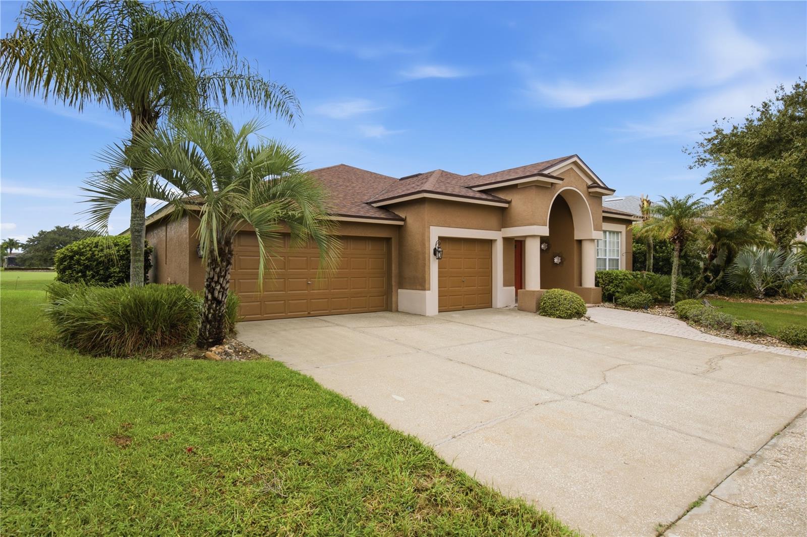 25843 Risen Star Dr, Wesley Chapel, FL 33544