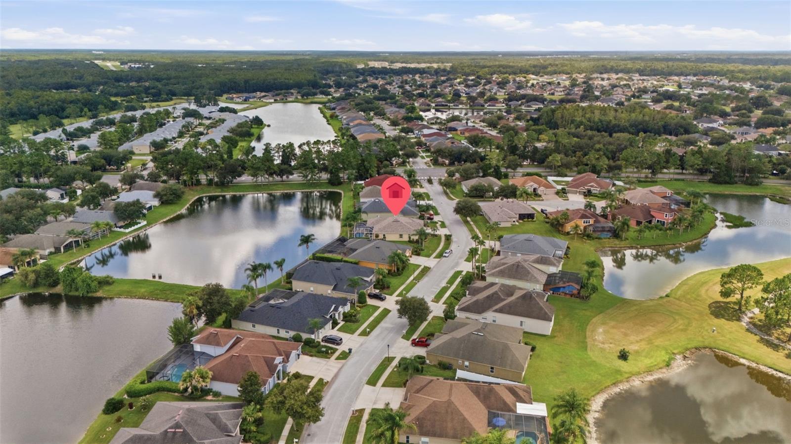 5454 Spectacular Bid Dr, Wesley Chapel, FL 33544