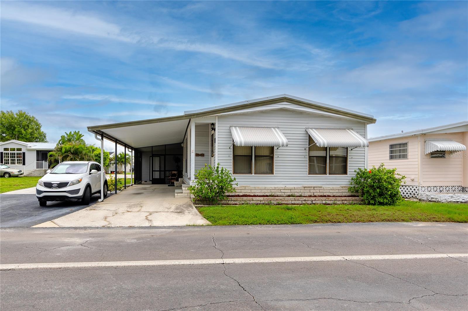 6821 Americana Dr NE #106, St Petersburg, FL 33702