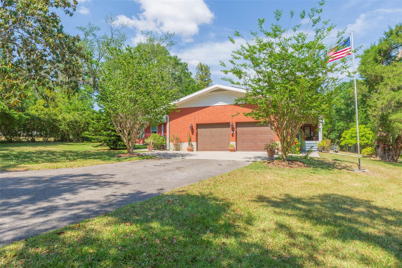 34211 Blanton Rd, Dade City, FL 33523