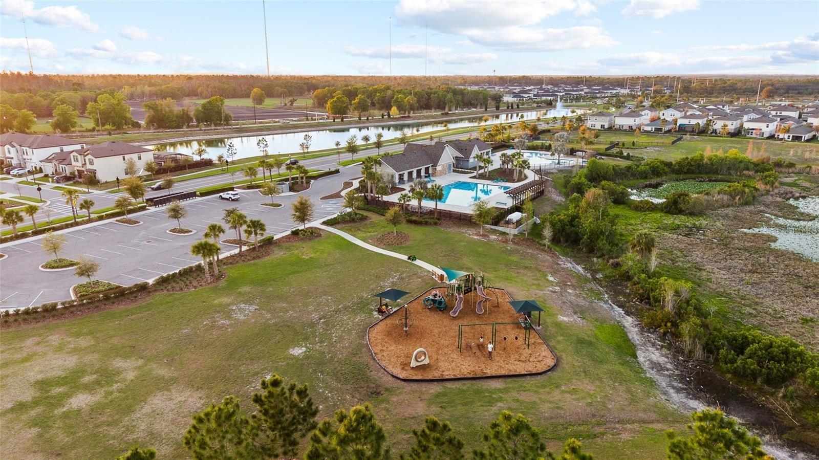 14886 Summer Branch Dr, Lithia, FL 33547