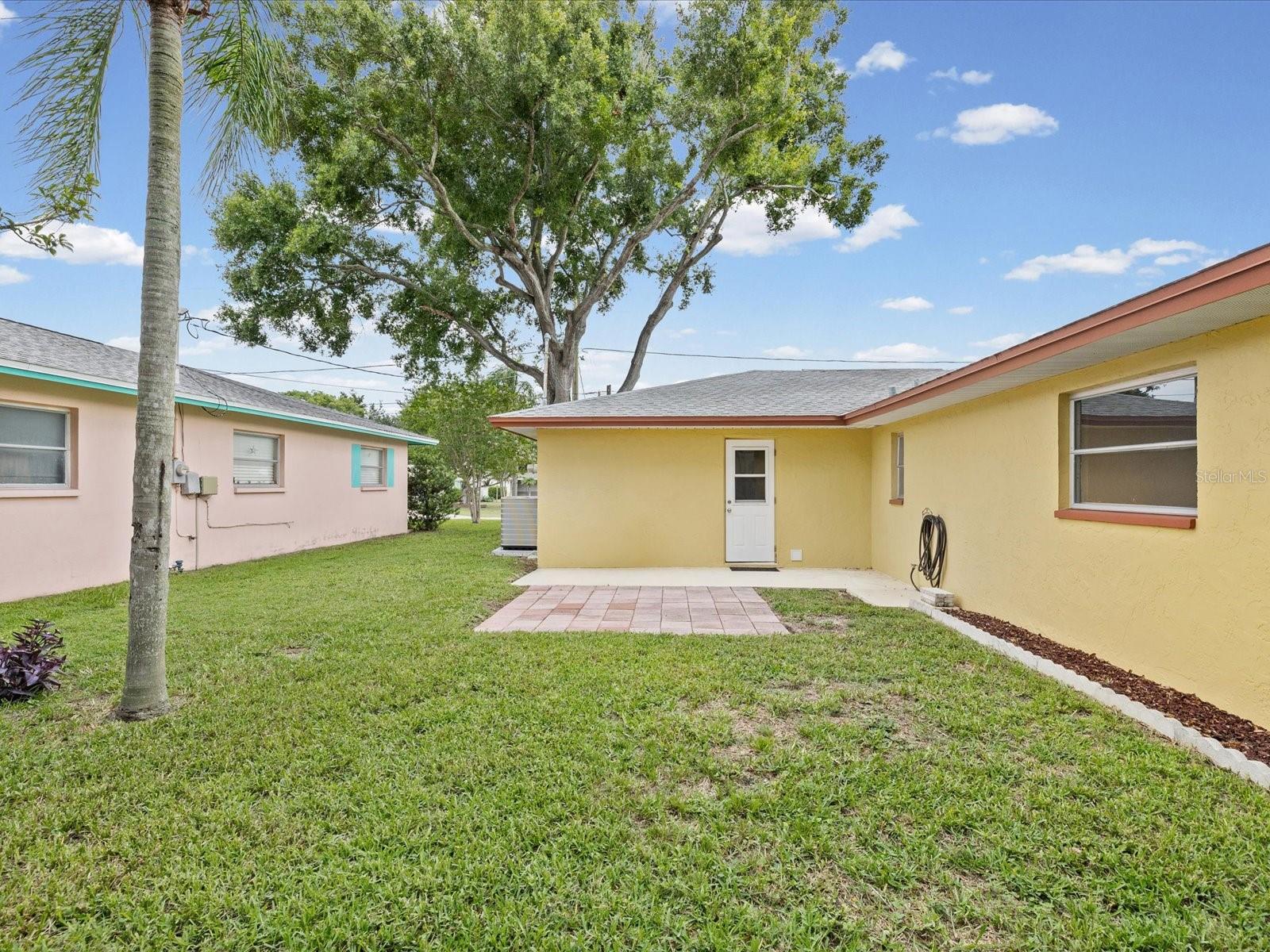 1547 Andover Dr, Dunedin, FL 34698