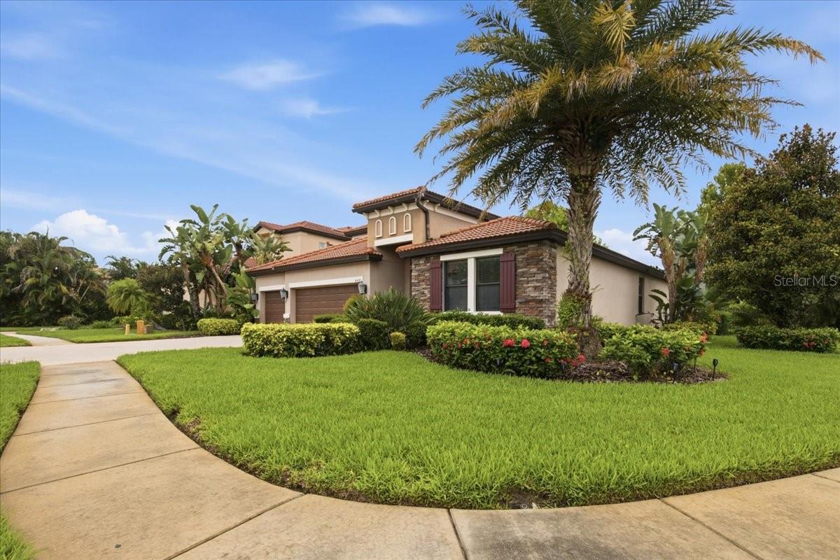 4508 Grand Lakeside Dr E, Palm Harbor, FL 34684