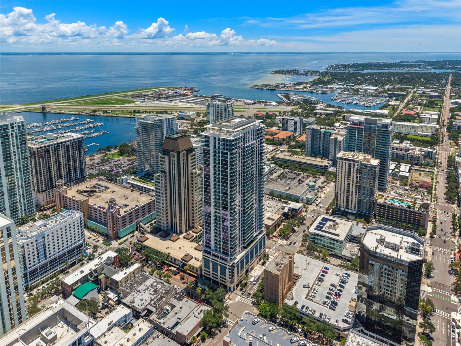 275 1st Ave S #1902, St Petersburg, FL 33701