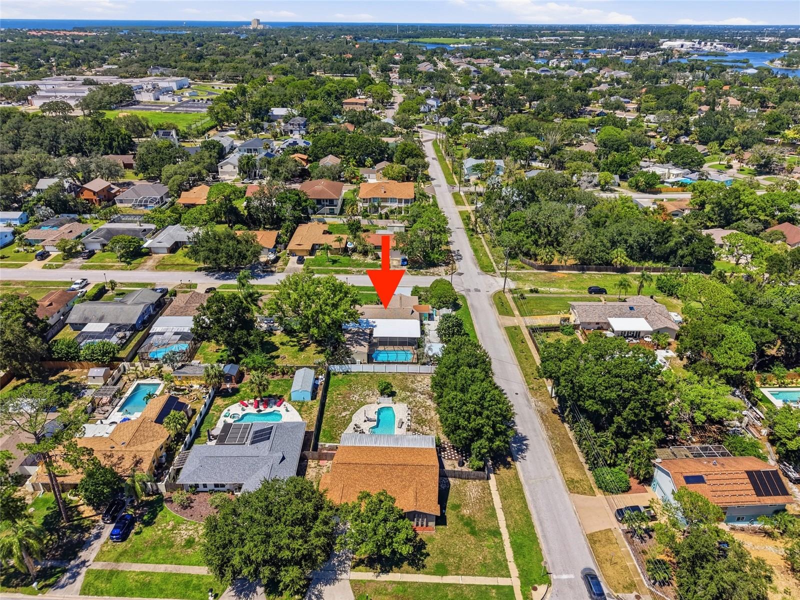 1403 Garden Ave, Tarpon Springs, FL 34689