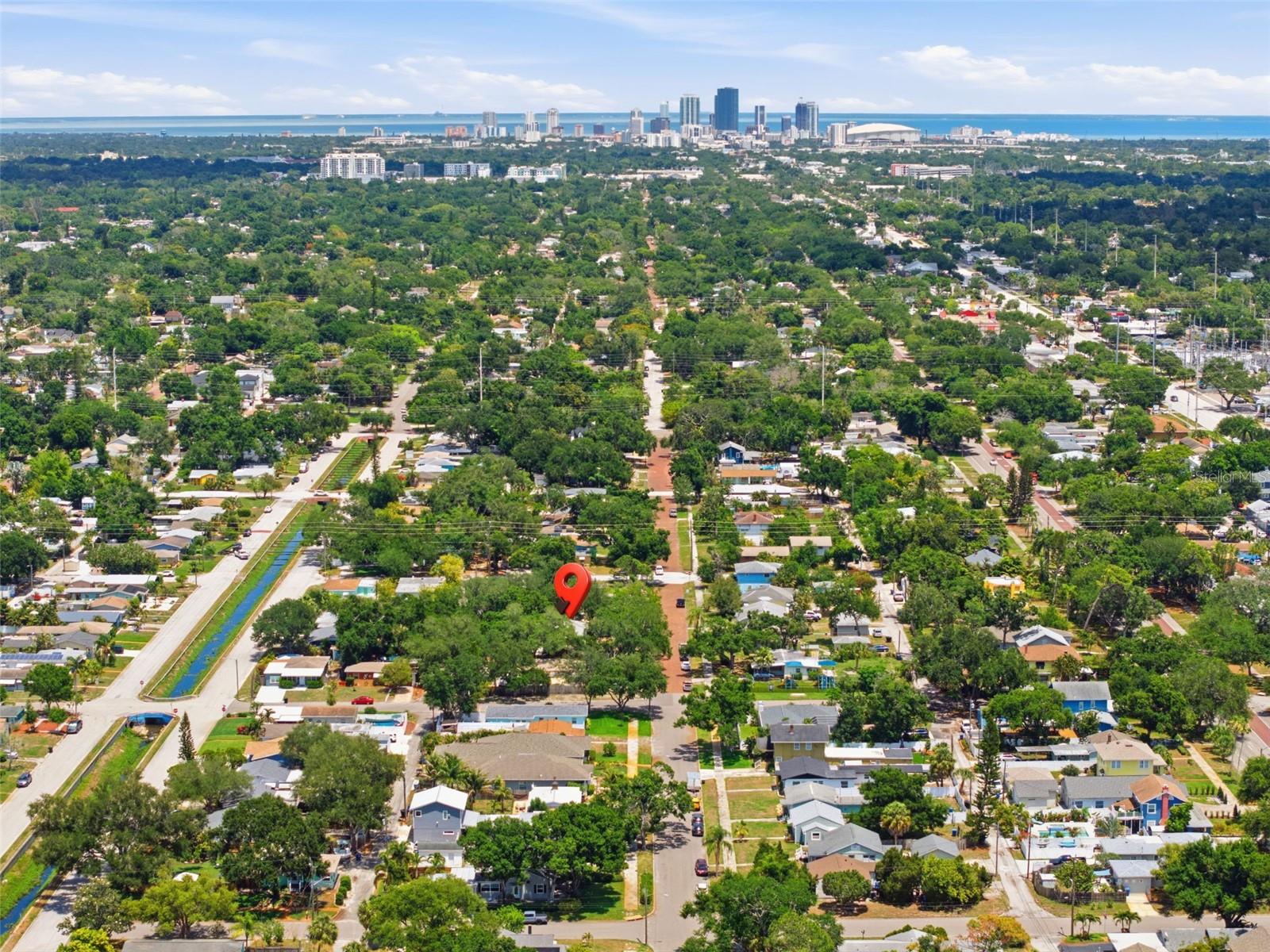 5425 2nd Ave N, St Petersburg, FL 33710