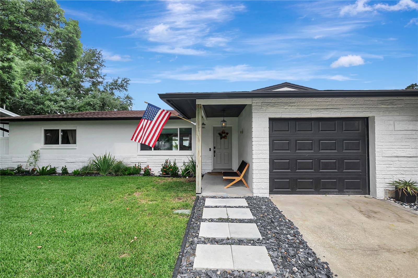 510 Hillcrest Dr, Largo, FL 33771