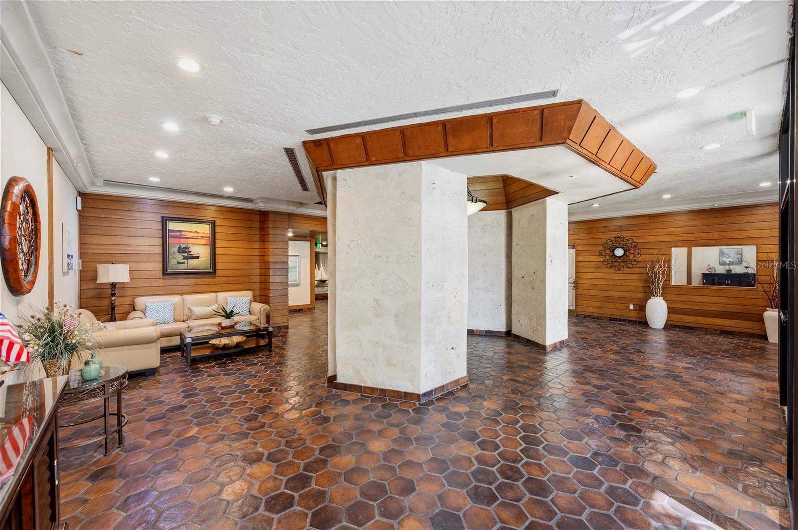 400 Island Way #411, Clearwater, FL 33767