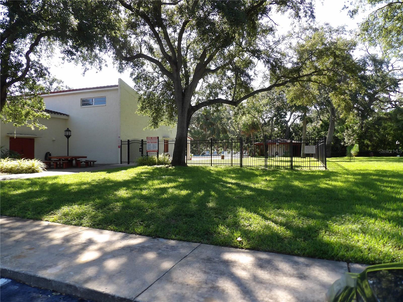 2623 Seville Blvd #111, Clearwater, FL 33764