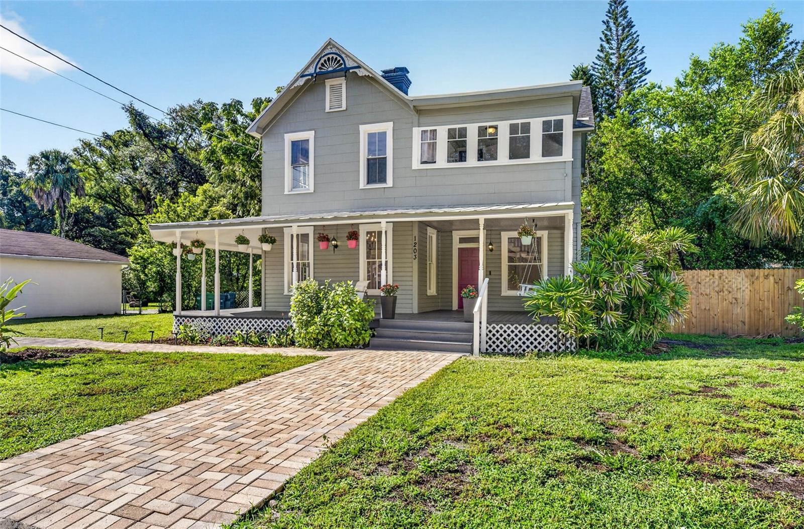 1203 E Chelsea St, Tampa, FL 33603