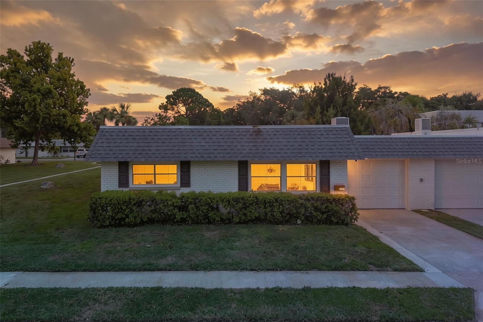 908 Cara Dr #908, Largo, FL 33771