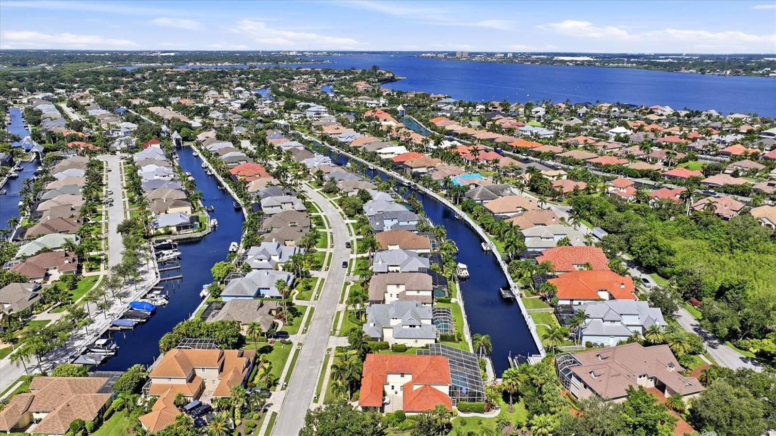 4747 Pinnacle Dr, Bradenton, FL 34208
