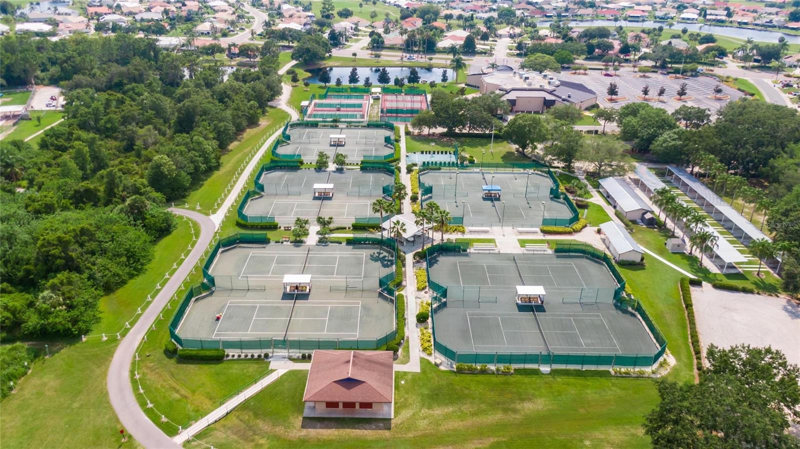 2008 Prestancia Ln, Sun City Center, FL 33573