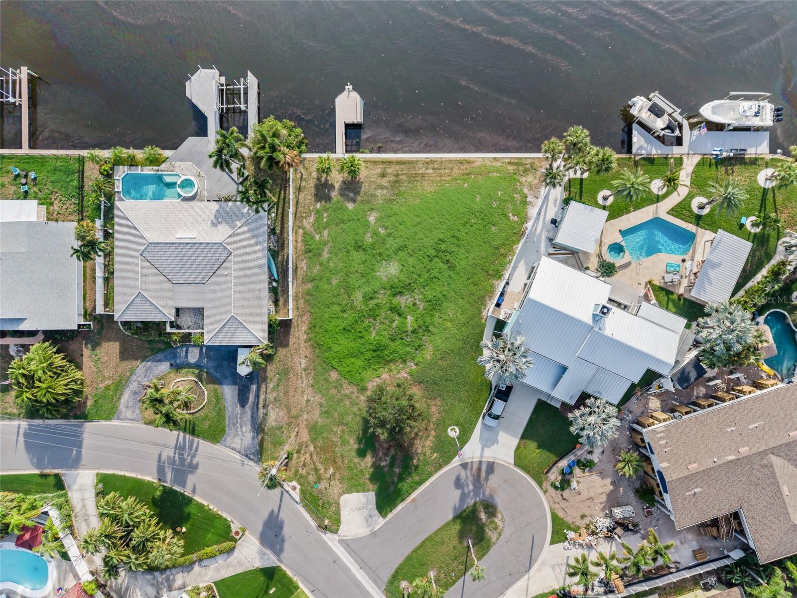 1301 Sea Gull Dr S, St Petersburg, FL 33707