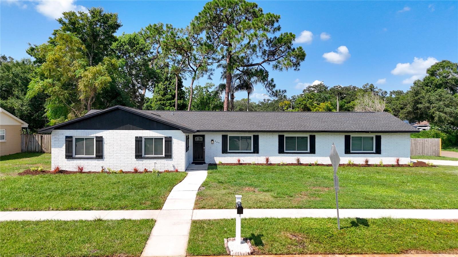 264 Van Gogh Cir, Brandon, FL 33511
