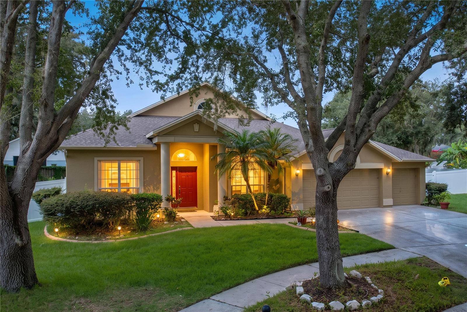 1124 Split Silk St, Valrico, FL 33594