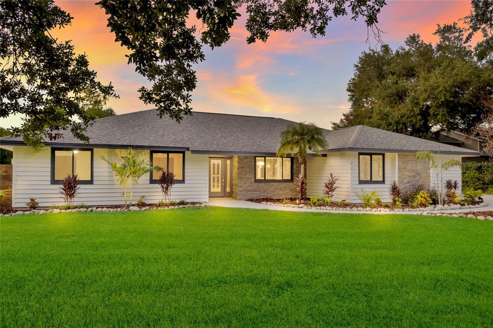 1411 70th St NW, Bradenton, FL 34209