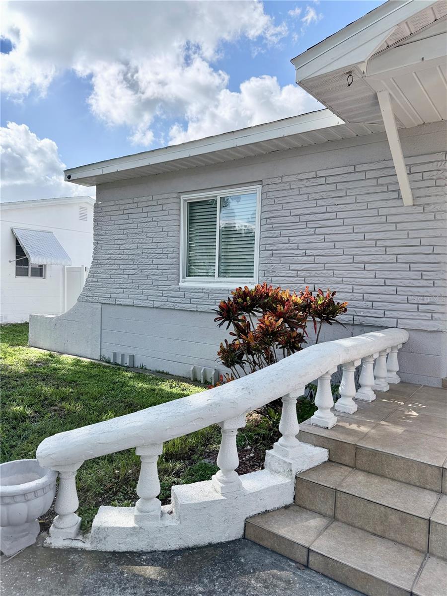 4320 Yardley Ave N, St Petersburg, FL 33713