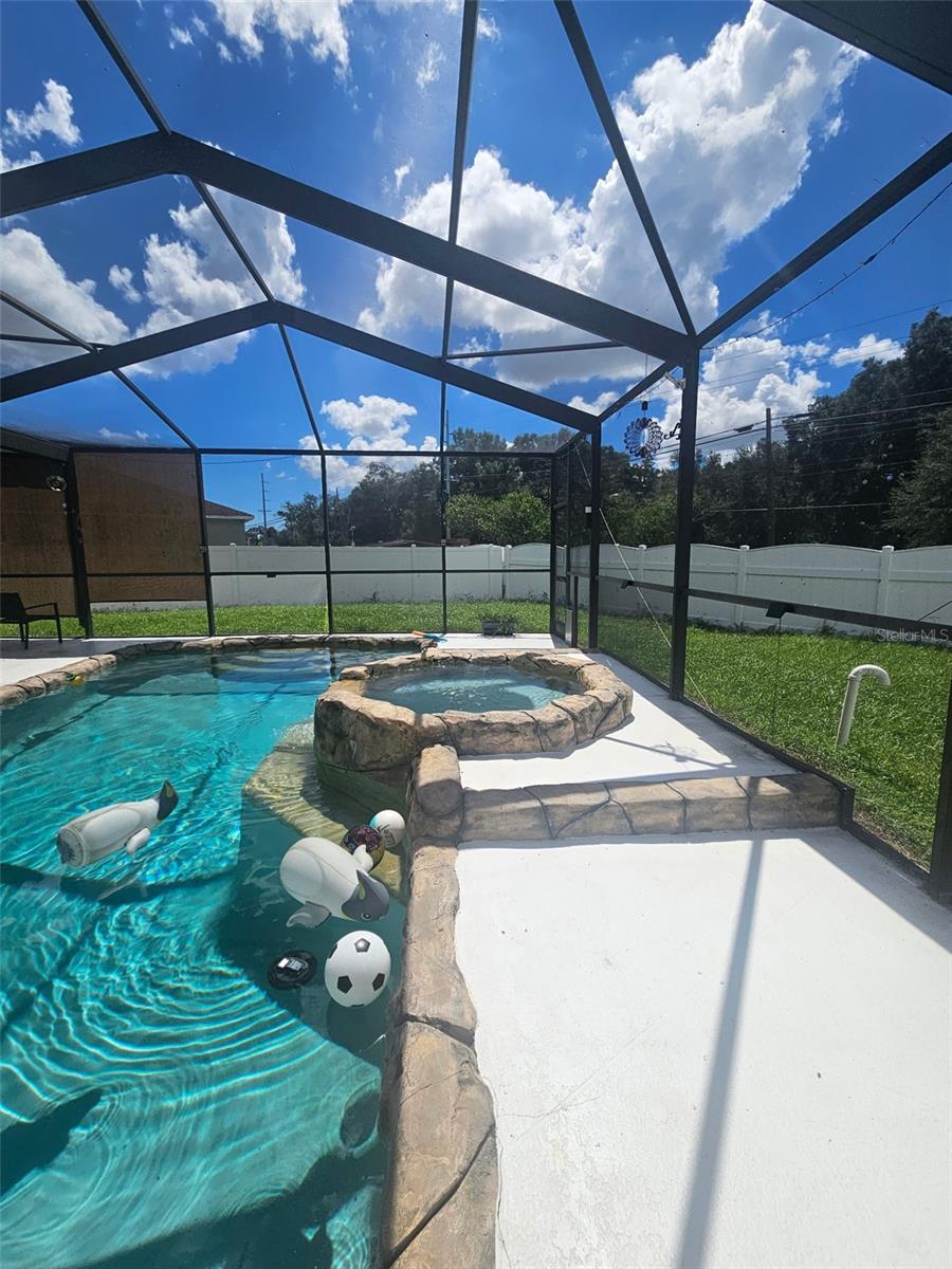 11731 Mango Cross Ct, Seffner, FL 33584