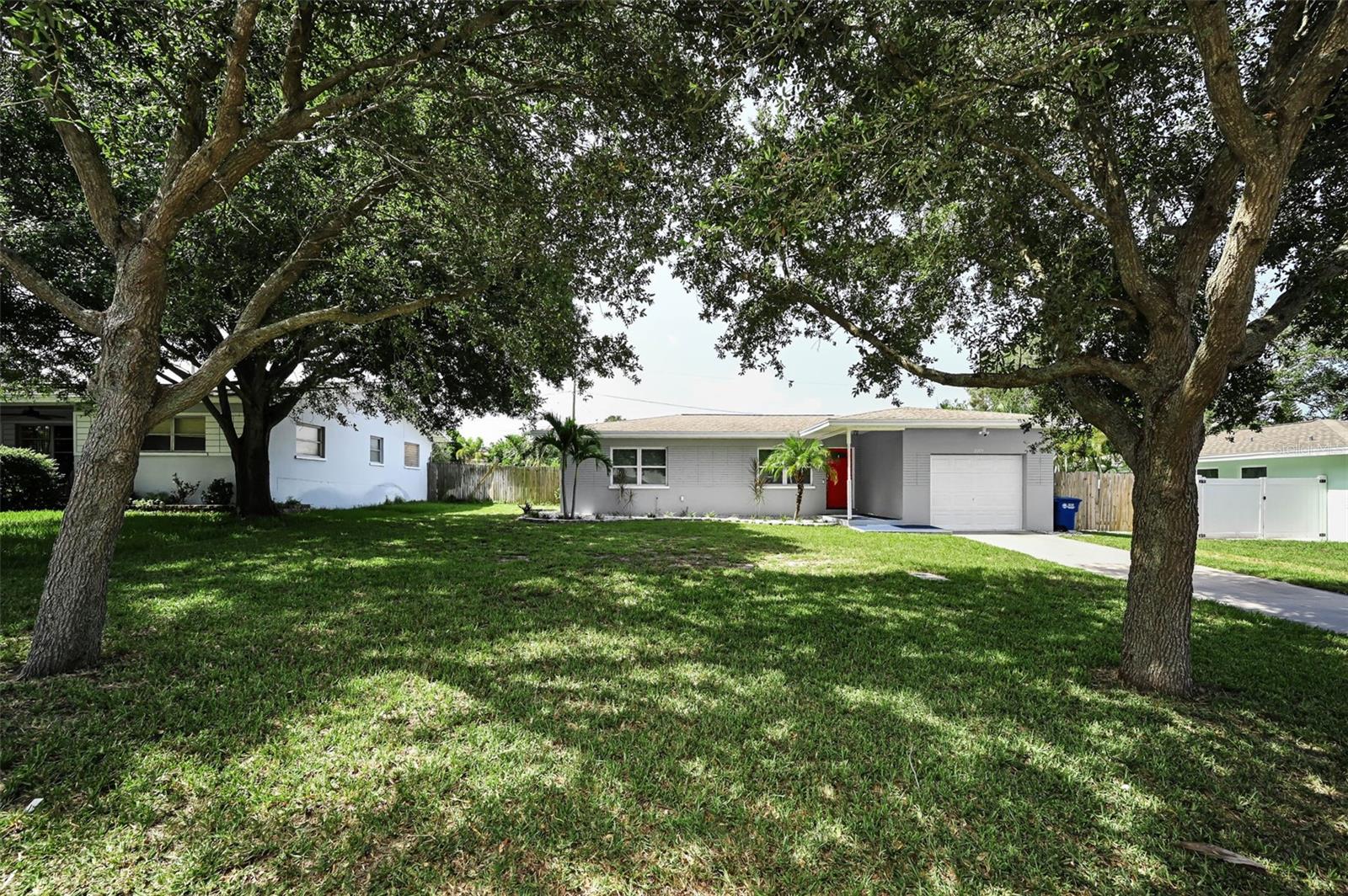 2003 6th Ave SW, Largo, FL 33770