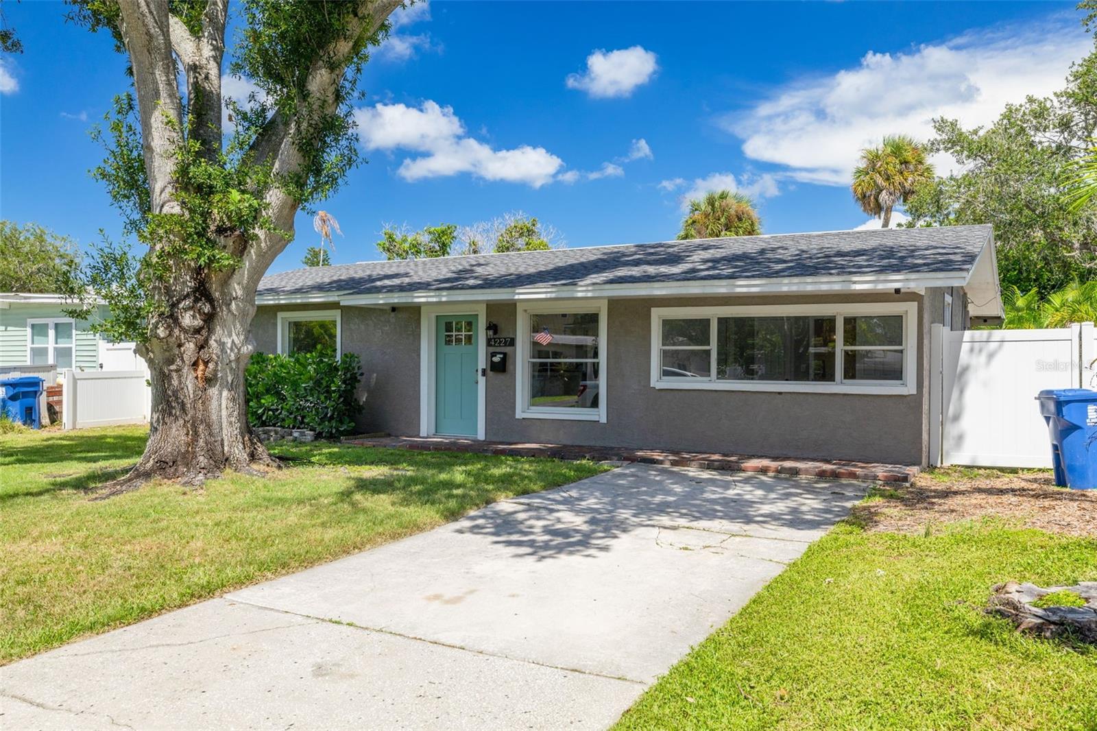 4227 Harrisburg St NE, St Petersburg, FL 33703