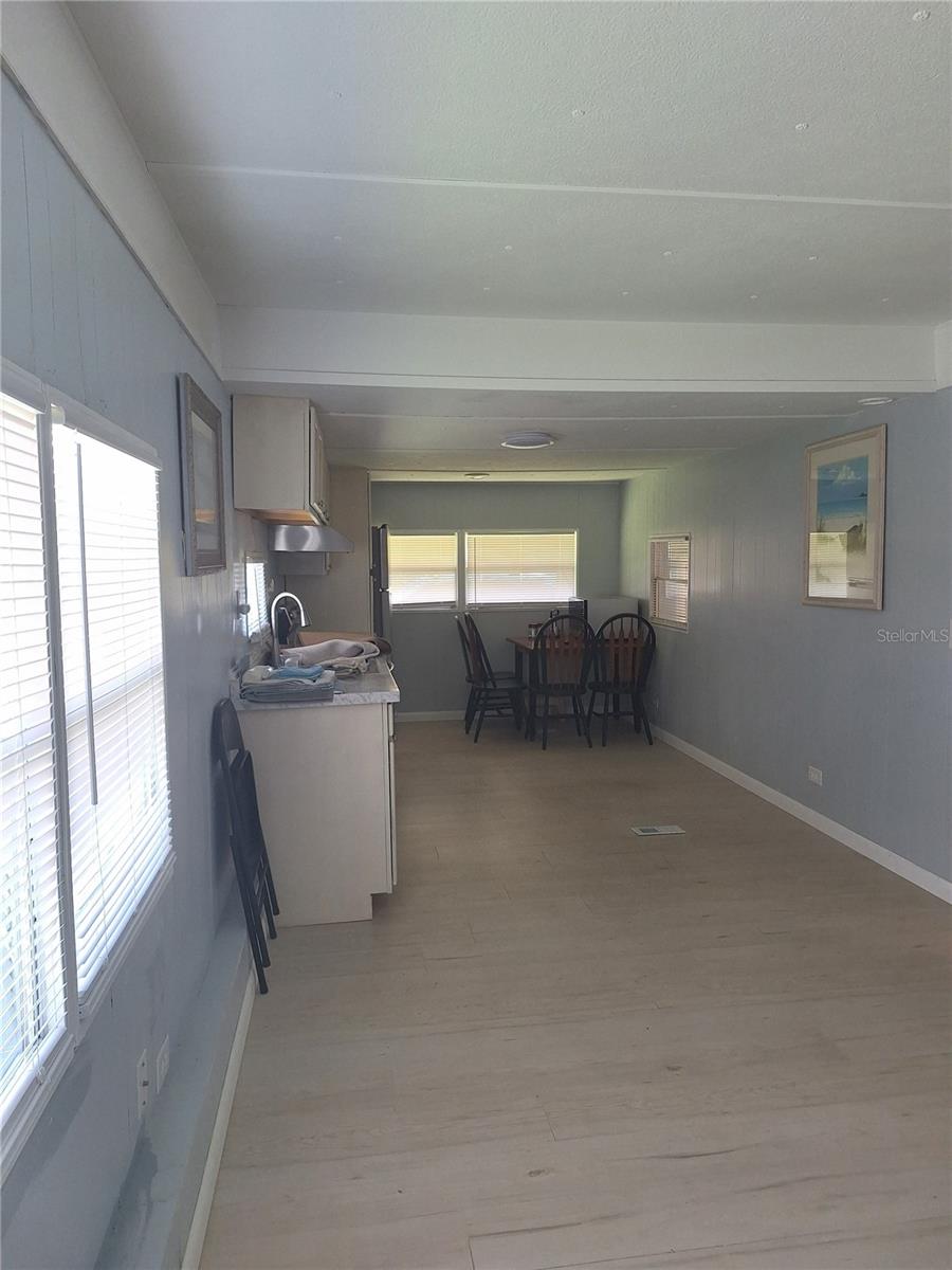6349 New York St, Zephyrhills, FL 33542