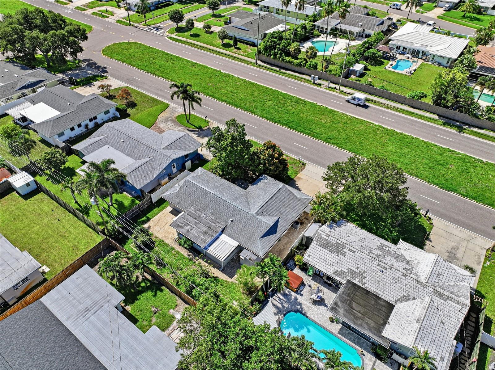 14233 102nd Ave, Largo, FL 33774