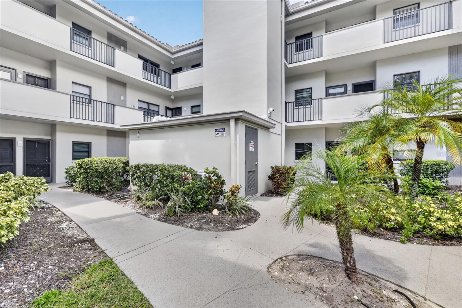 2650 Countryside Blvd #B104, Clearwater, FL 33761