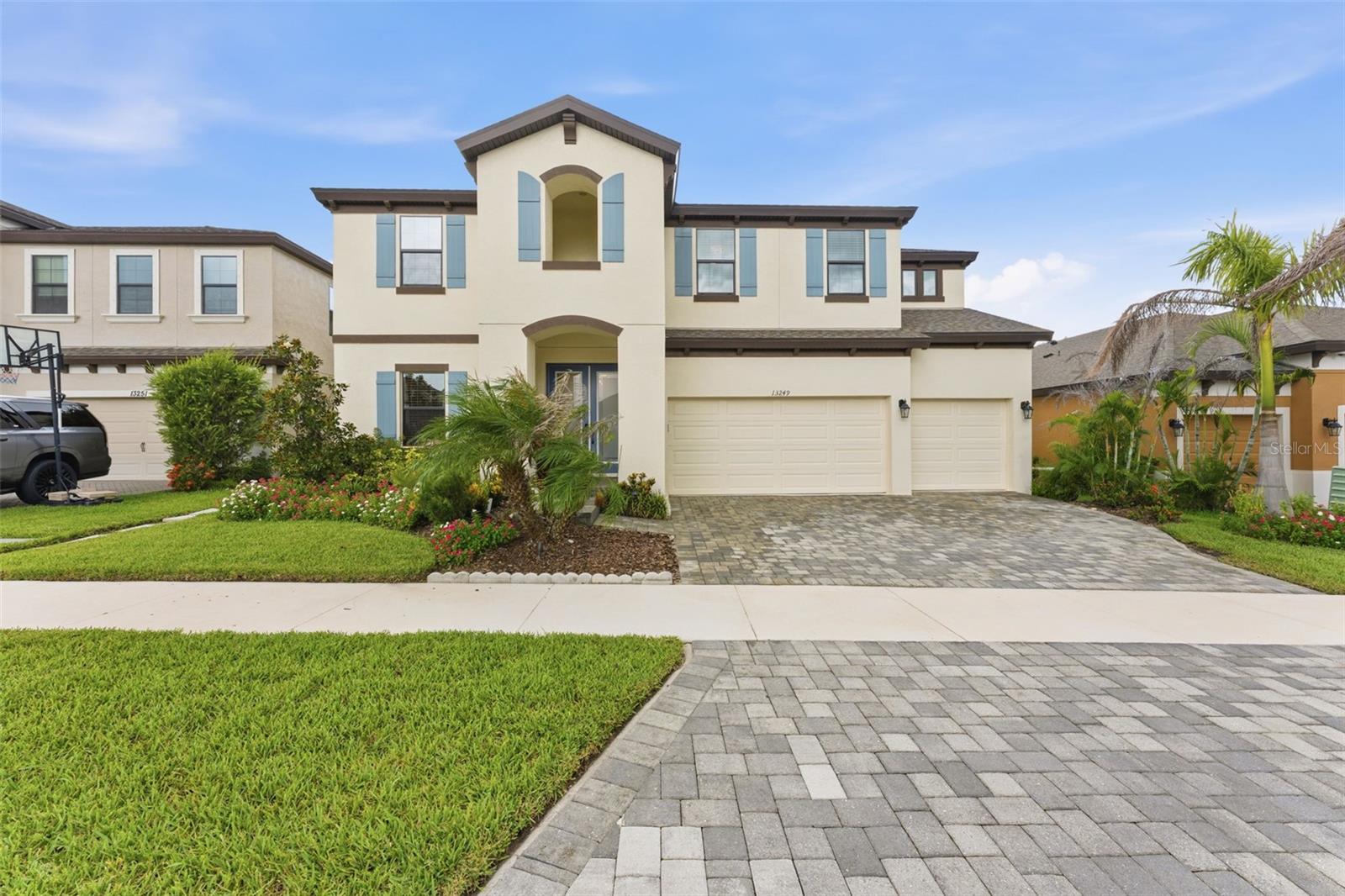 13249 Wildflower Meadow Dr, Riverview, FL 33579