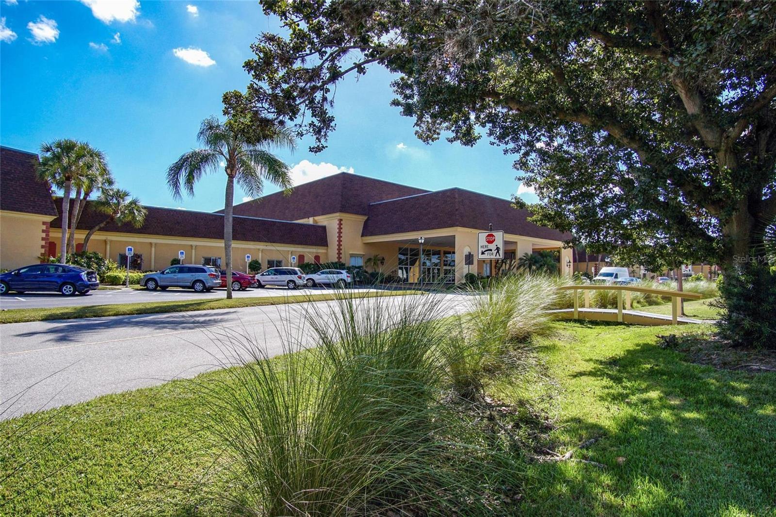 2245 Greenwich Dr, Sun City Center, FL 33573