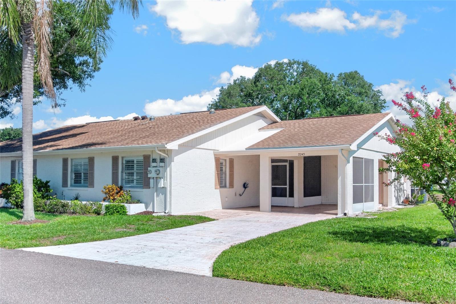 2245 Greenwich Dr, Sun City Center, FL 33573