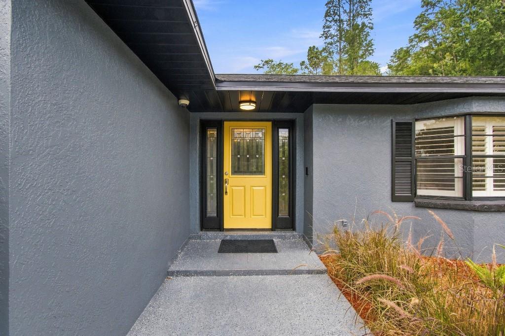 17933 Eagle Ln, Lutz, FL 33558