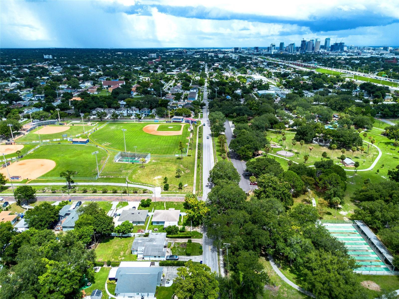 2001 N Lincoln Ave, Tampa, FL 33607