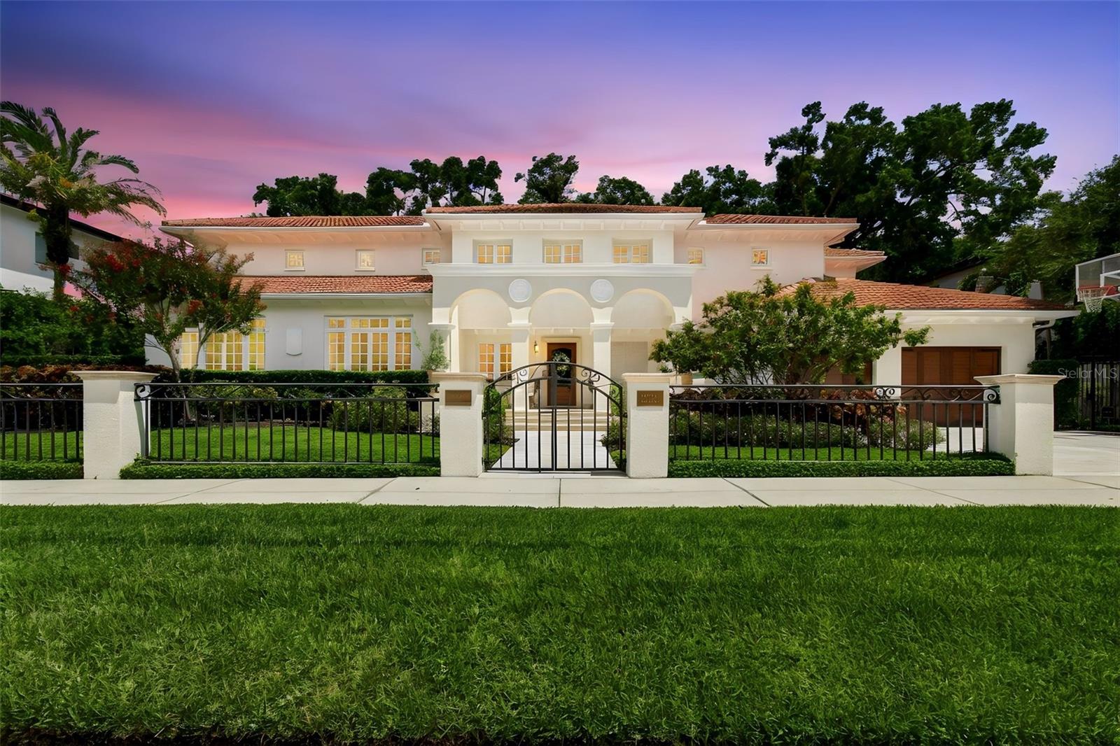 4537 W Swann Ave, Tampa, FL 33609