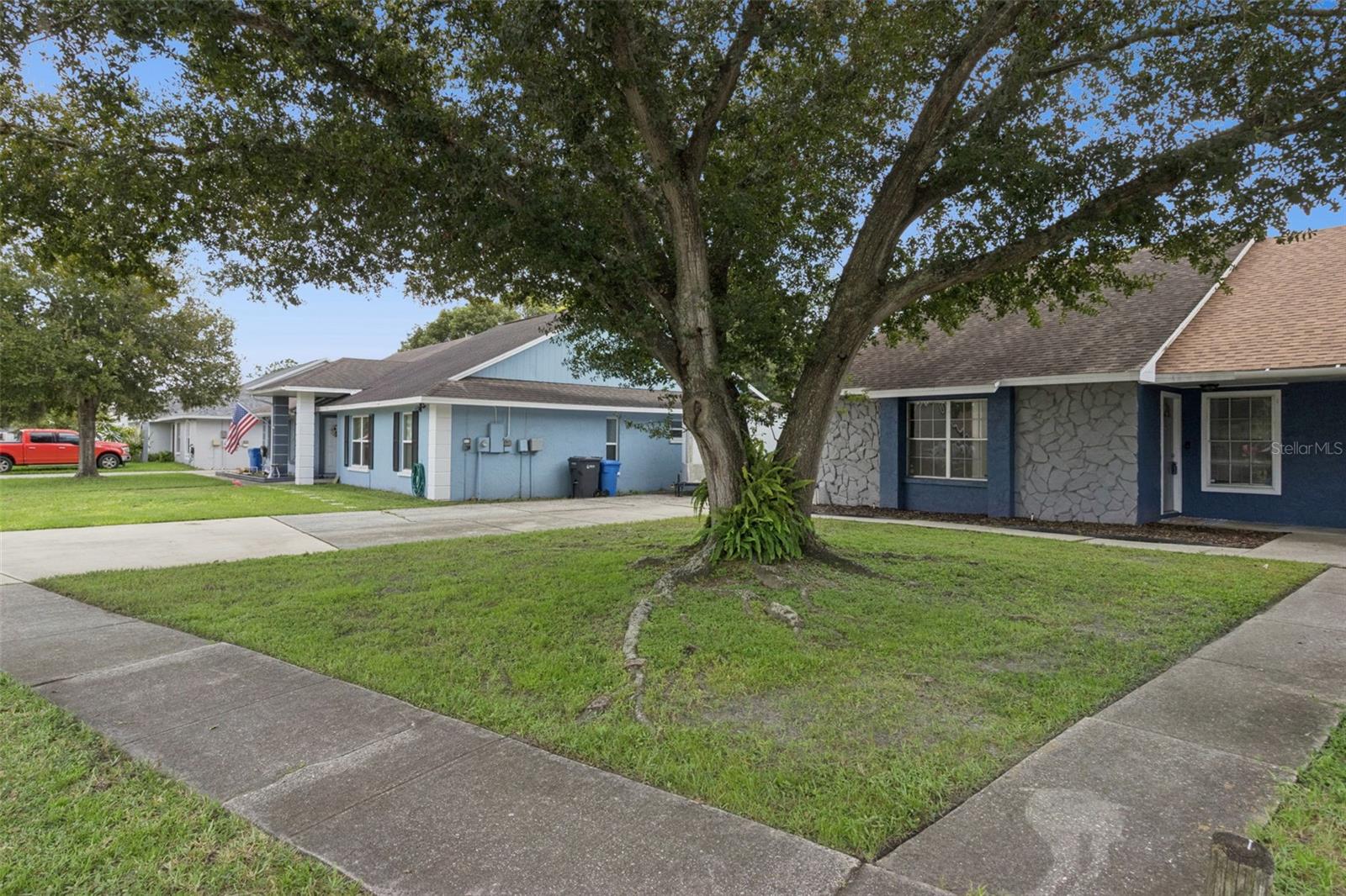 3244 Laurel Dale Dr, Tampa, FL 33618