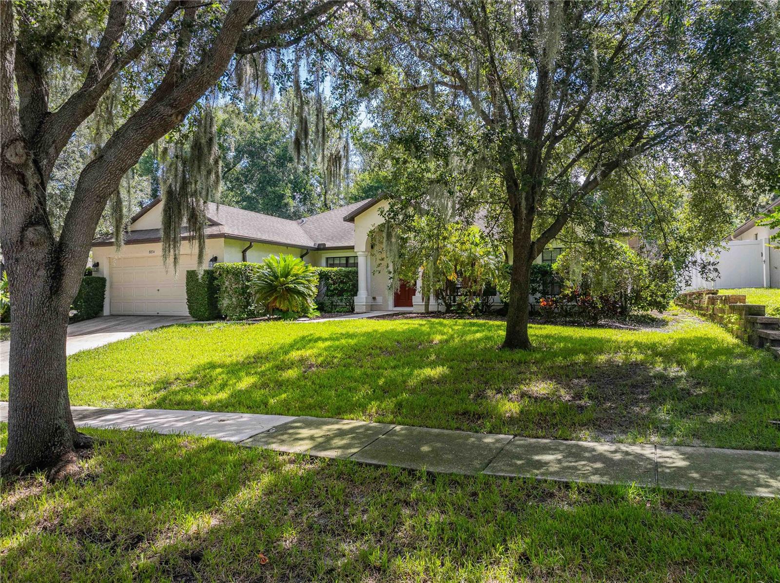 8834 Alafia Cove Dr, Riverview, FL 33569