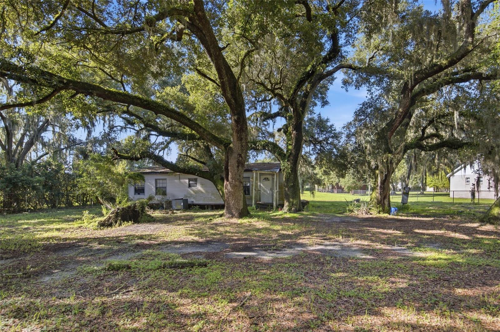 5701 Miley Rd, Plant City, FL 33565