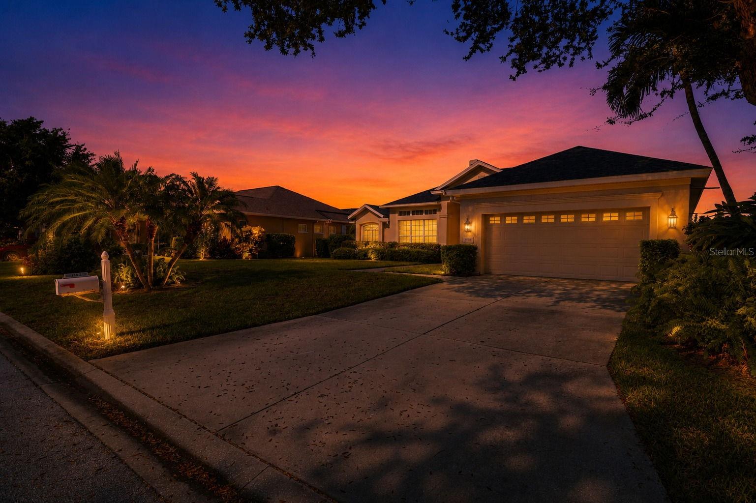 1102 93rd St NW, Bradenton, FL 34209