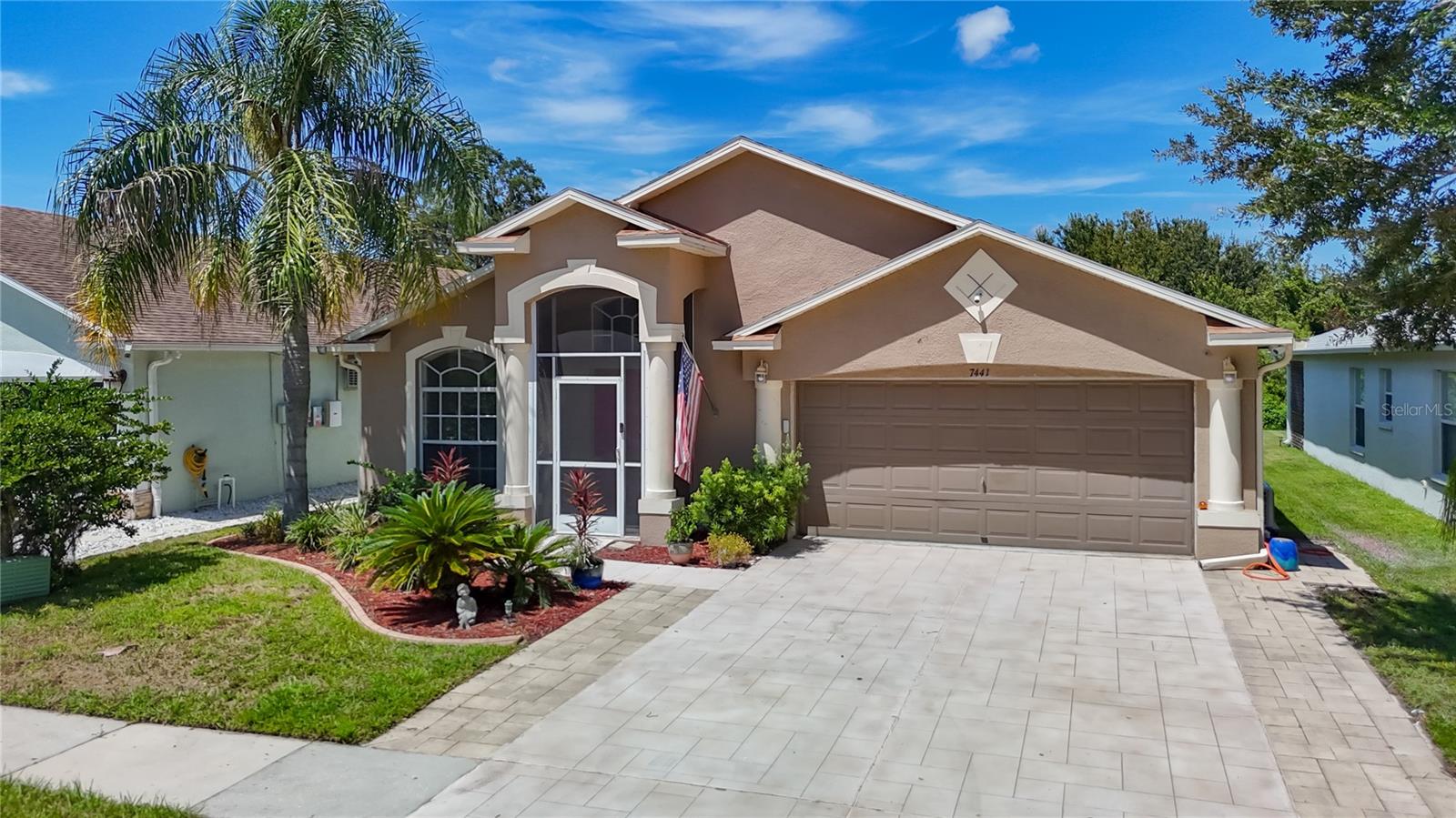 7441 Tower Bridge Dr, Wesley Chapel, FL 33545
