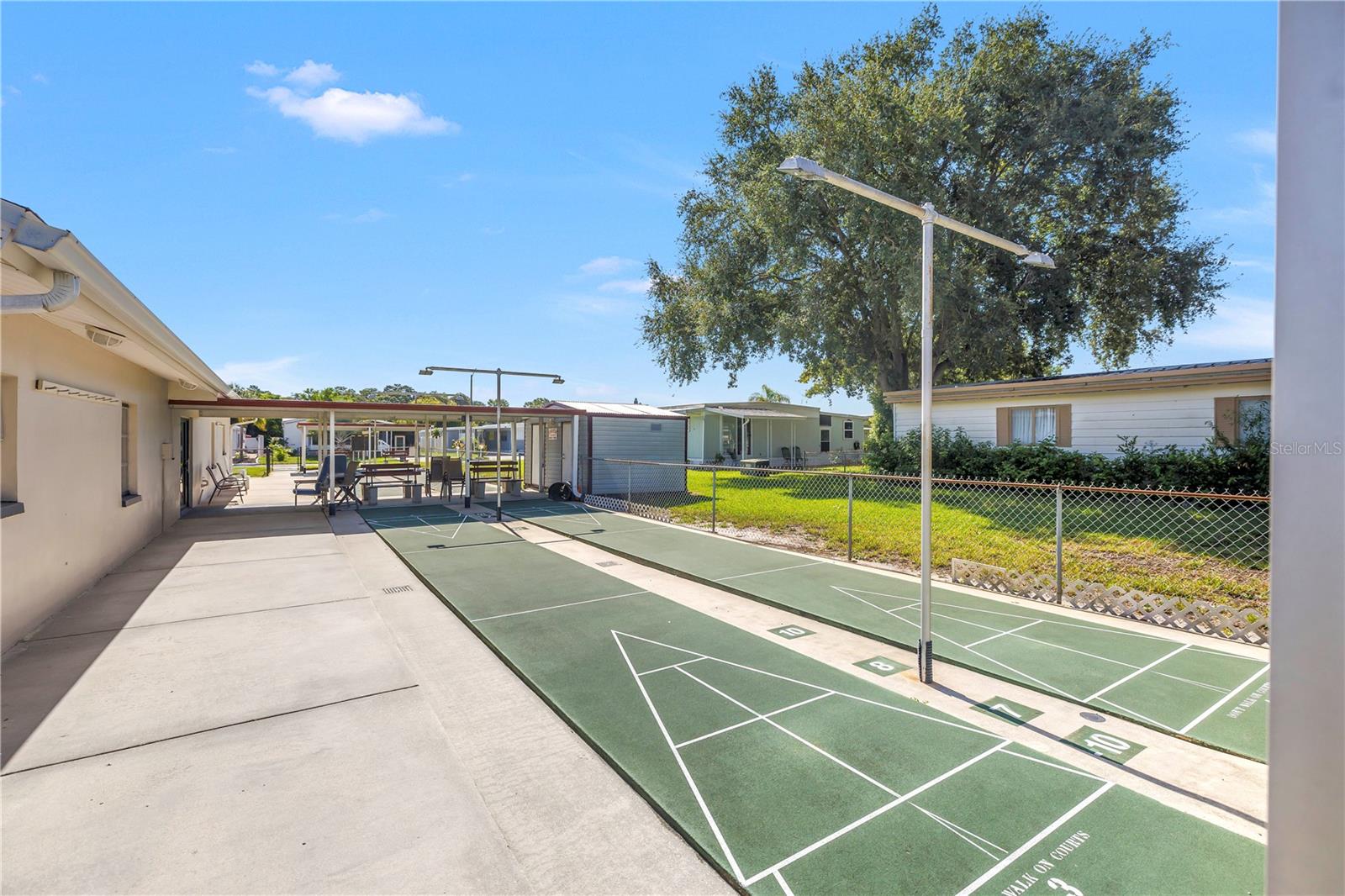 2439 Santiago Dr, Holiday, FL 34690